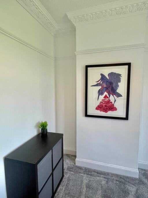 Large 2 Bed Near Glasgow Airport Пейзли Екстериор снимка