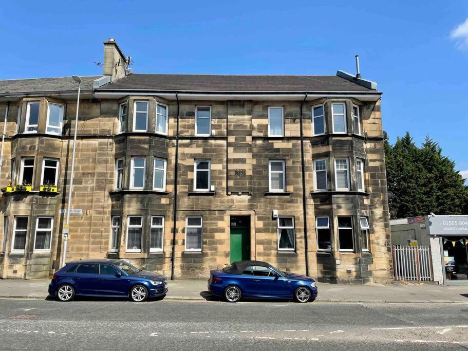 Large 2 Bed Near Glasgow Airport Пейзли Екстериор снимка